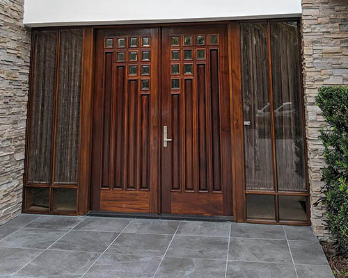 Door Refinishing In Oldsmar